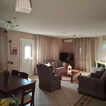 Mesoloras Valley View * Valsamata